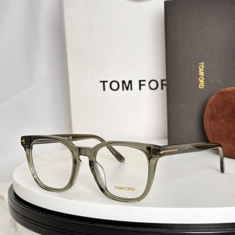 TOM FORD